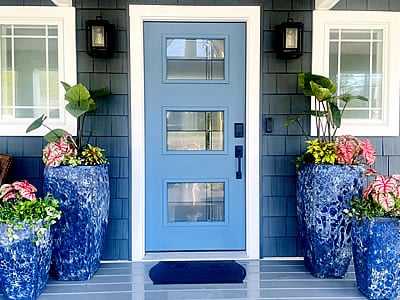 Seahorse Fine Gardening | Garden potted flowers in NH